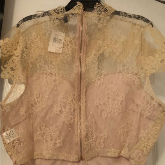 Crop top - Picture 3 of 4